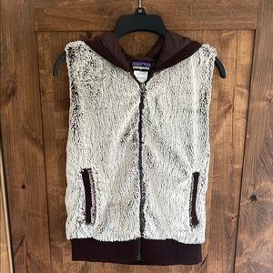 Patagonia Faux fur Vest with Hood